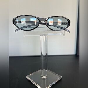 Gucci Black Oval/Almond Frame new vintage Sunglasses